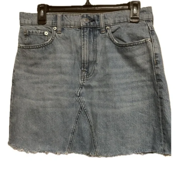 Everlane Denim Mini Skirt Distressed Light wash women’s size 29. EUC - Picture 2 of 10